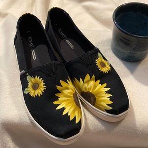 TOMS Sunflower slip ons.  Worn once. 9M
